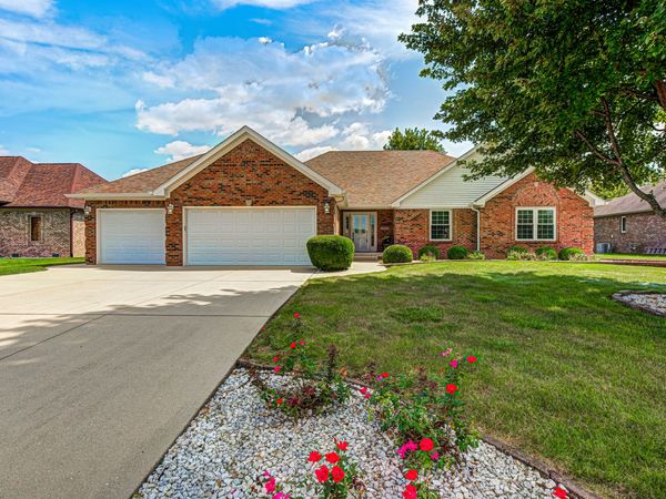 3753 S Cedar Creek Lane, New Palestine, IN 46163