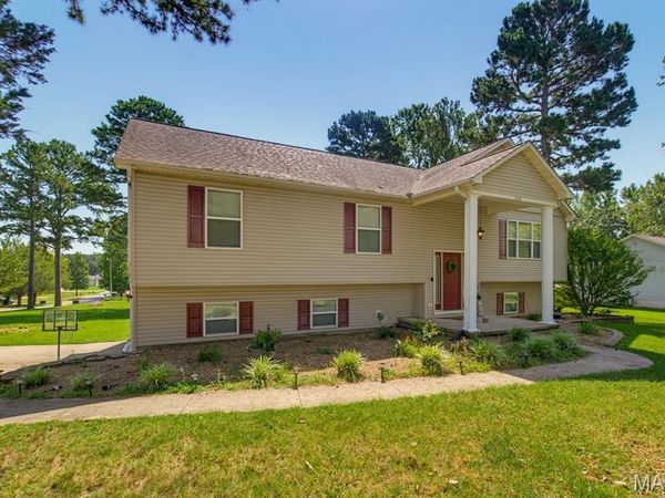 3038 Wolf Run , Poplar Bluff, MO 63901