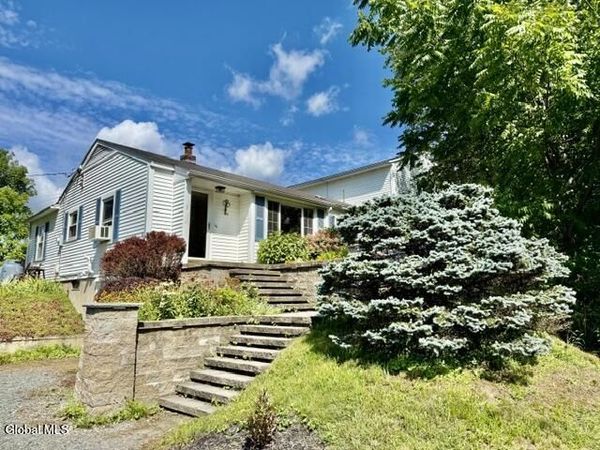 9 Grandview Drive, Rensselaer, NY 12144