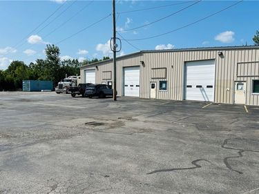 5000 Saunders Settlement Road, Niagara Falls, NY 14305