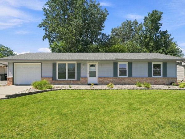 804 Greenfield Court, Garrett, IN 46738