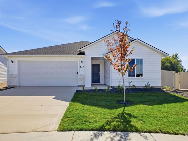 673 W Novak Dr, Emmett, ID 83617