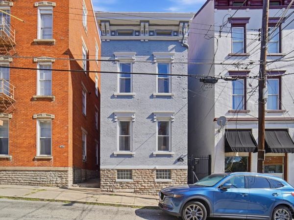 558 Milton Street, Cincinnati, OH 45202