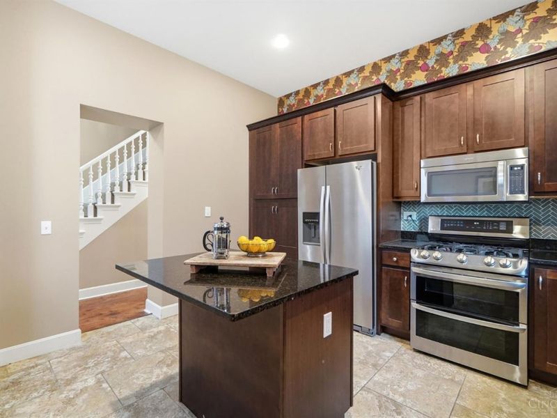 558 Milton Street, Cincinnati, OH 45202 Photo 15