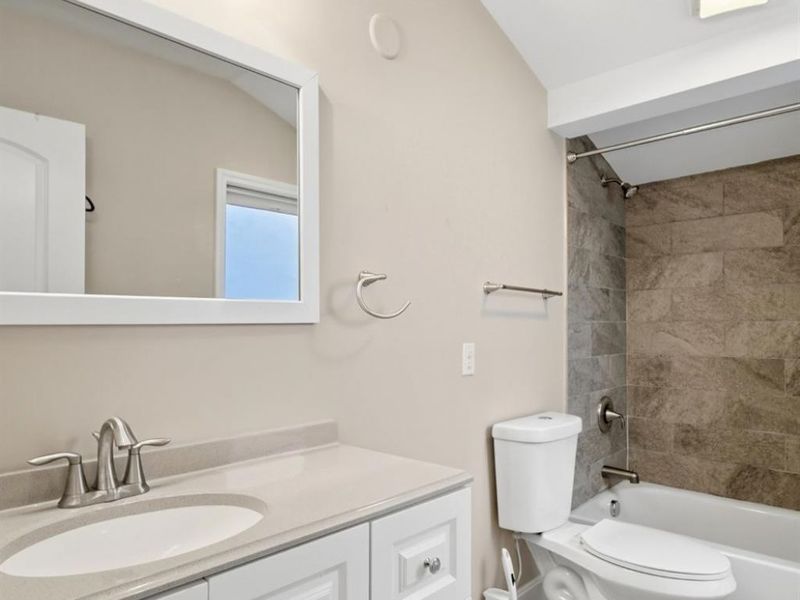 558 Milton Street, Cincinnati, OH 45202 Photo 31