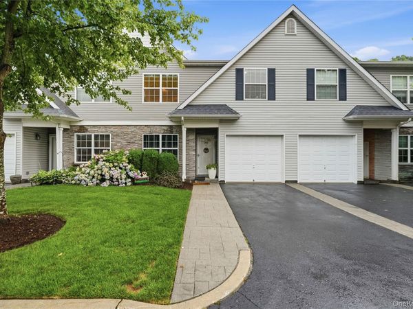 260 Medea Way, Central Islip, NY 11722