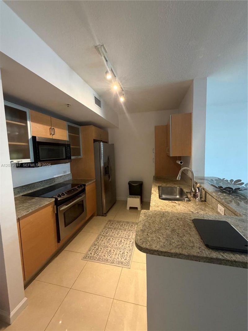 2775 NE 187th St, Unit 419, Aventura, FL 33180 Photo