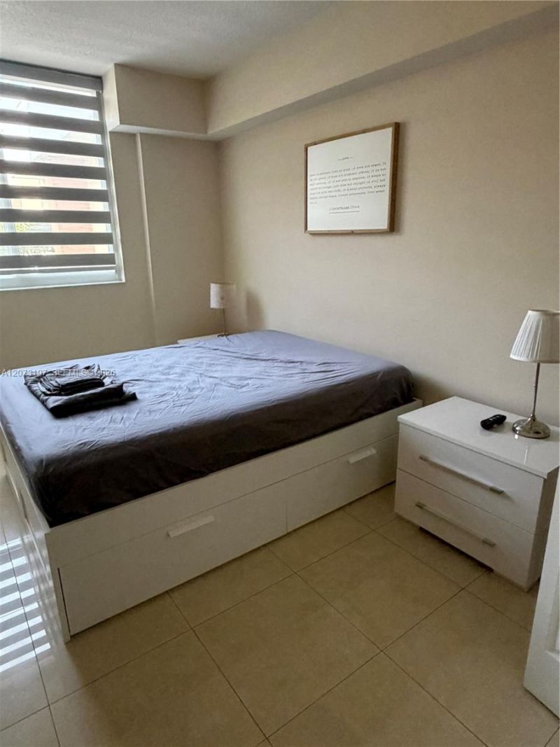 2775 NE 187th St, Unit 419, Aventura, FL 33180 Photo