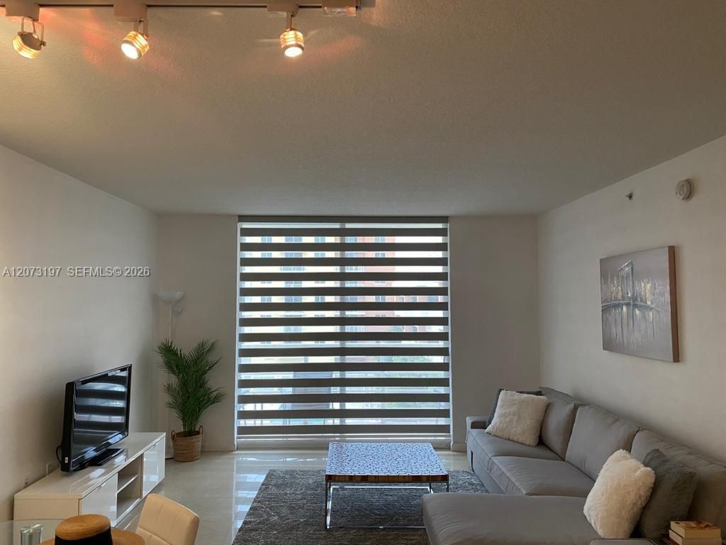 2775 NE 187th St , Unit 419, Aventura, FL 33180 Photo