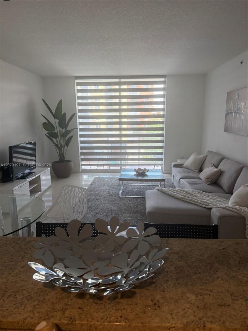 2775 NE 187th St, Unit 419, Aventura, FL 33180 Photo