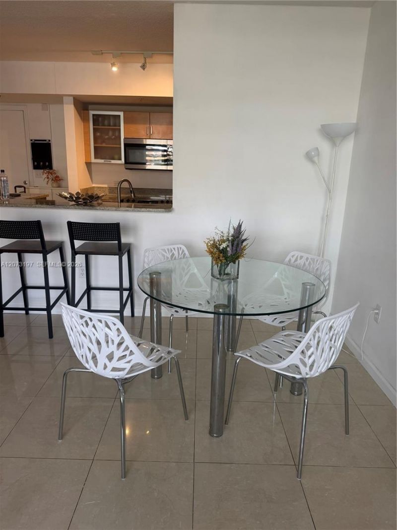 2775 NE 187th St, Unit 419, Aventura, FL 33180 Photo