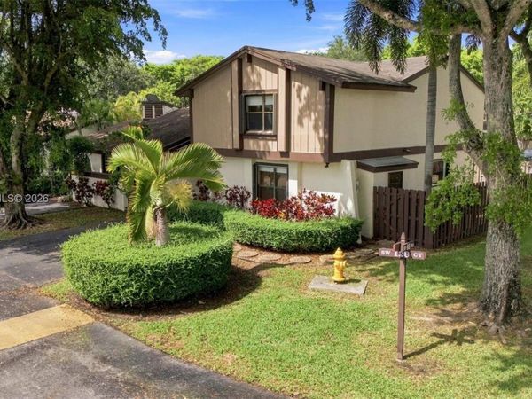 6820 SW 128th Ct , Unit 6820, Miami, FL 33183
