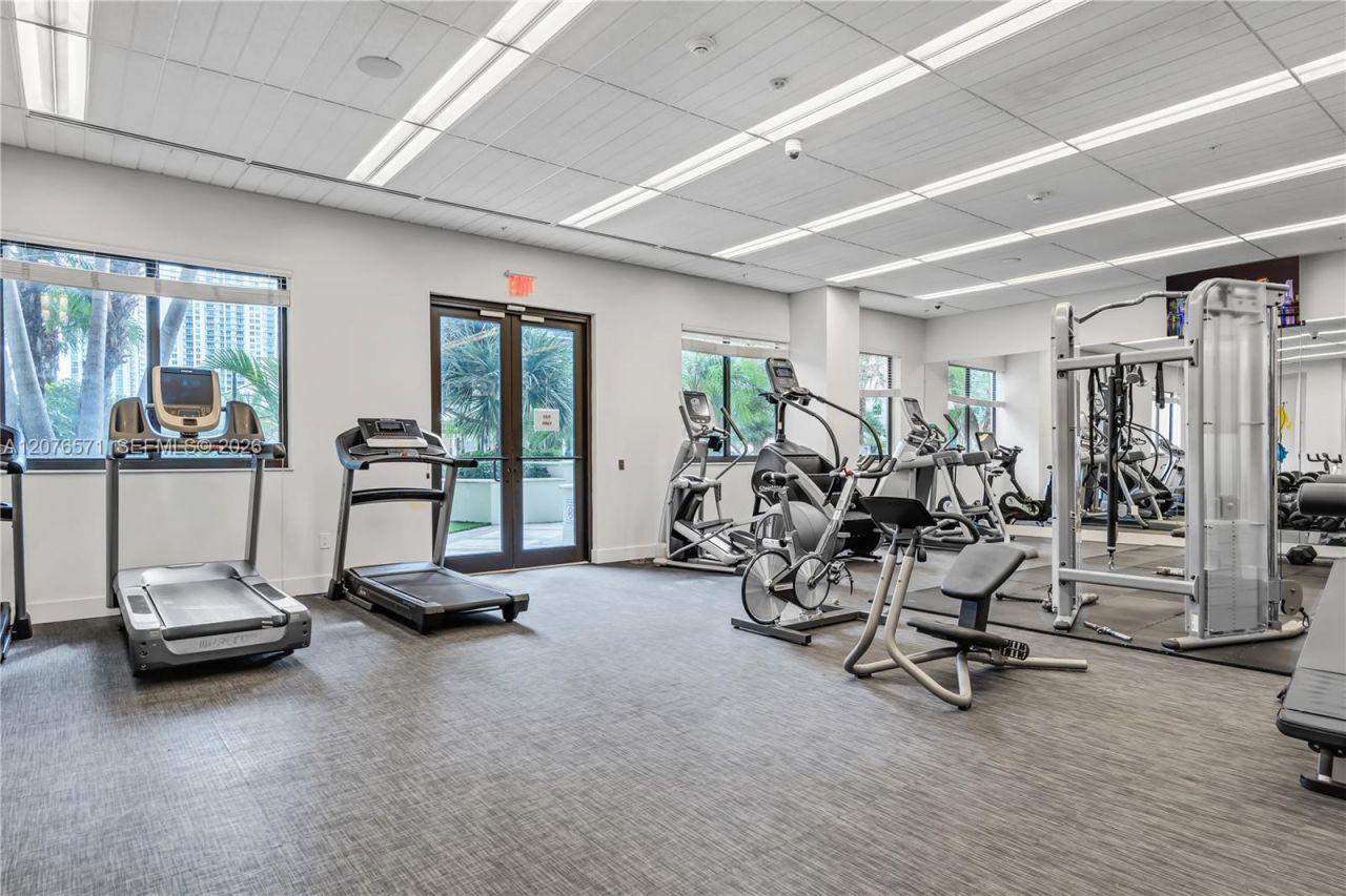 999 SW 1st Ave, Unit 1114, Miami, FL 33130 Photo