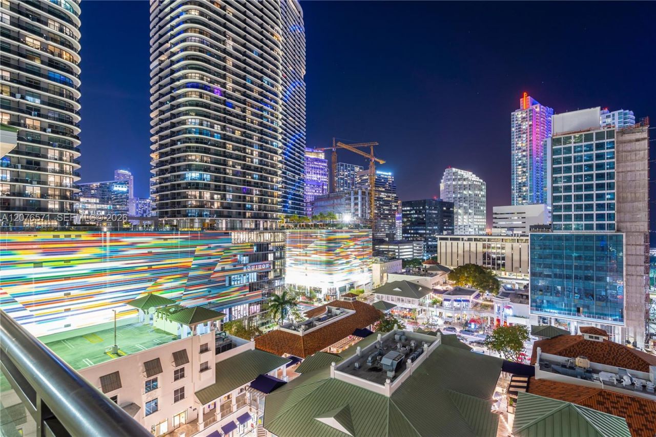 999 SW 1st Ave, Unit 1114, Miami, FL 33130 Photo
