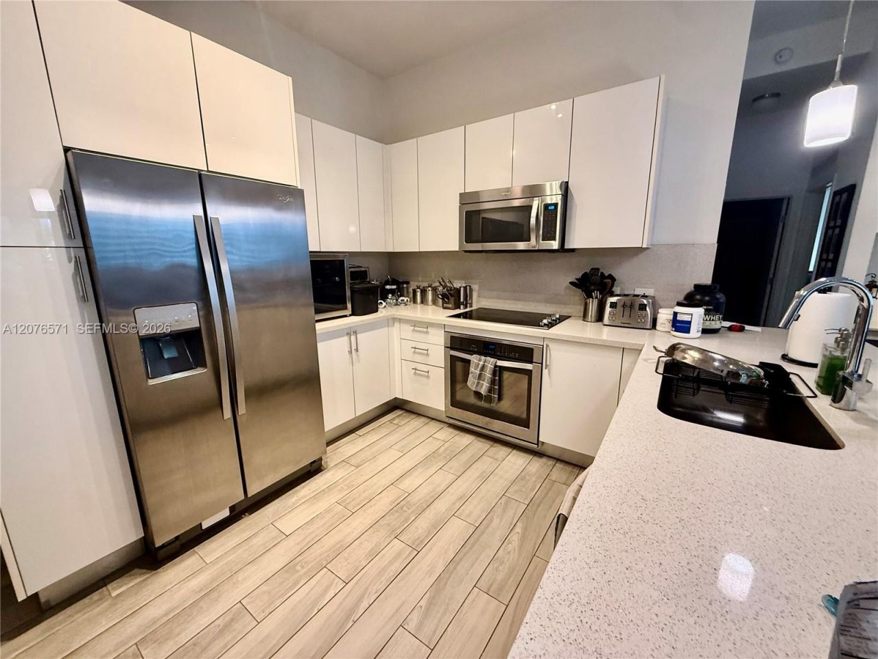 999 SW 1st Ave, Unit 1114, Miami, FL 33130 Photo