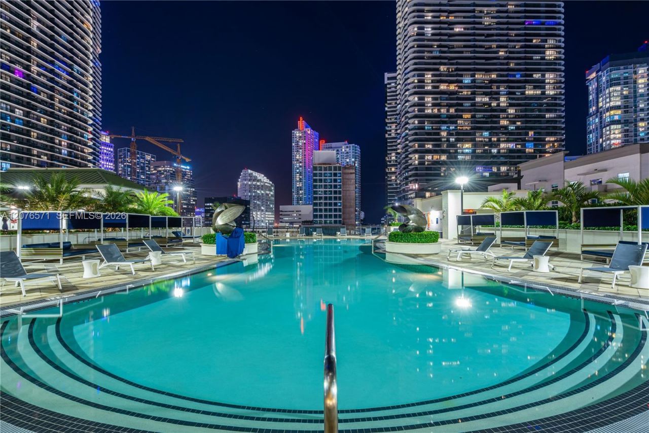 999 SW 1st Ave, Unit 1114, Miami, FL 33130 Photo