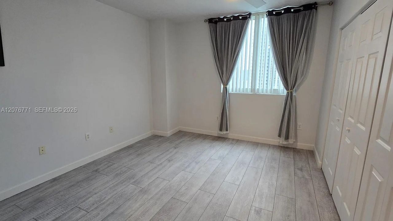 275 NE 18th St , Unit PH-10, Miami, FL 33132 Photo