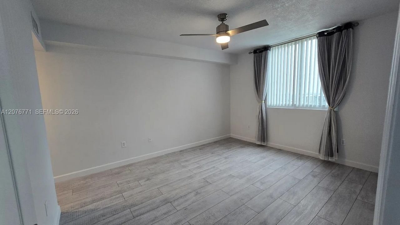 275 NE 18th St , Unit PH-10, Miami, FL 33132 Photo