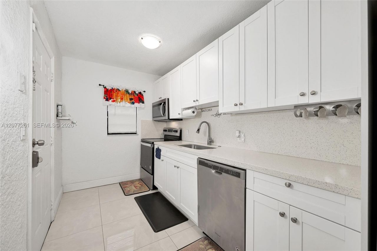 2420 NW 22nd Rd , Fort Lauderdale, FL 33311 Photo