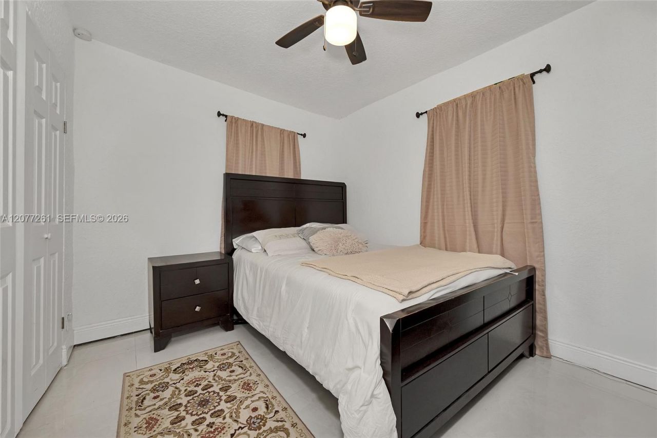2420 NW 22nd Rd , Fort Lauderdale, FL 33311 Photo