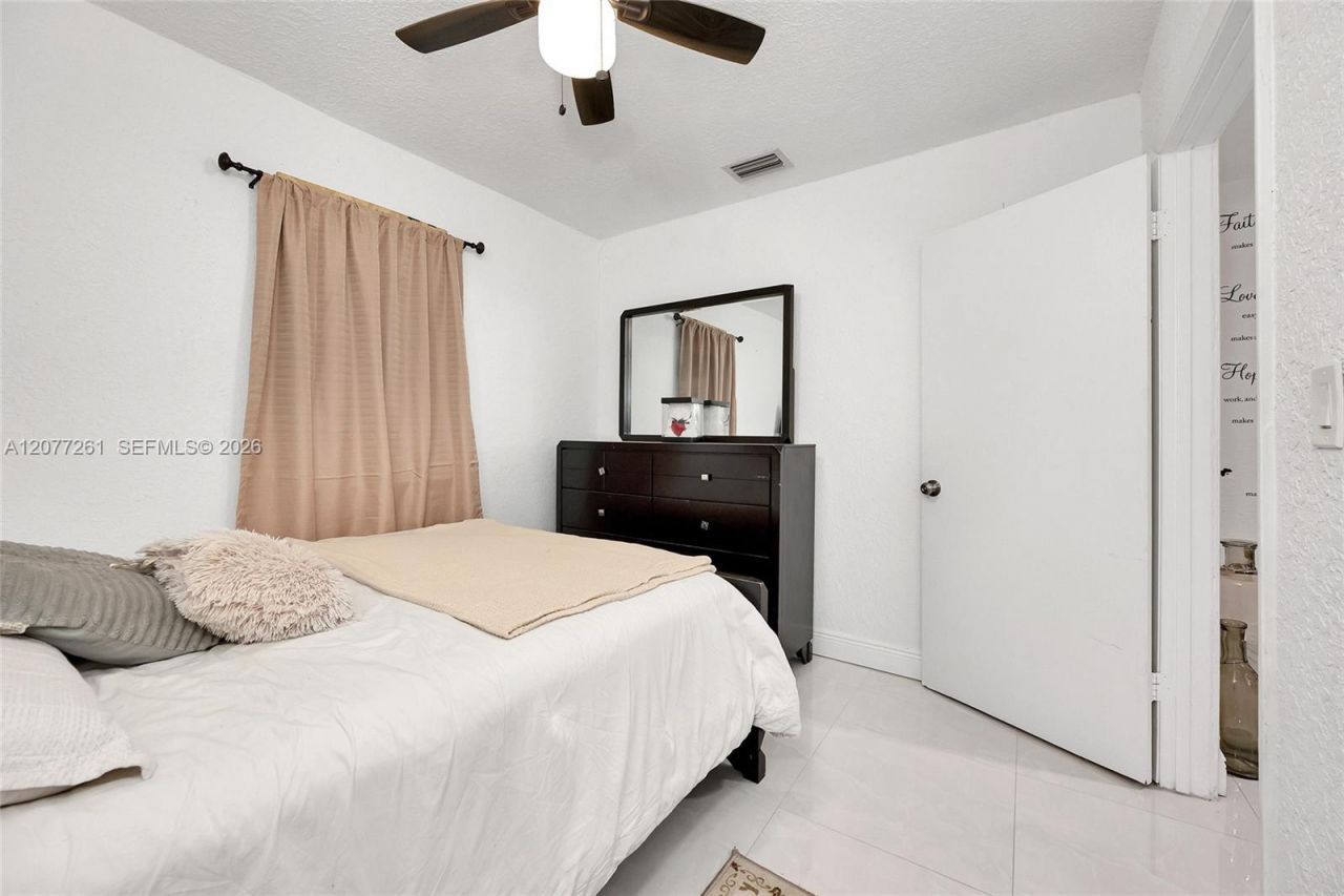 2420 NW 22nd Rd , Fort Lauderdale, FL 33311 Photo