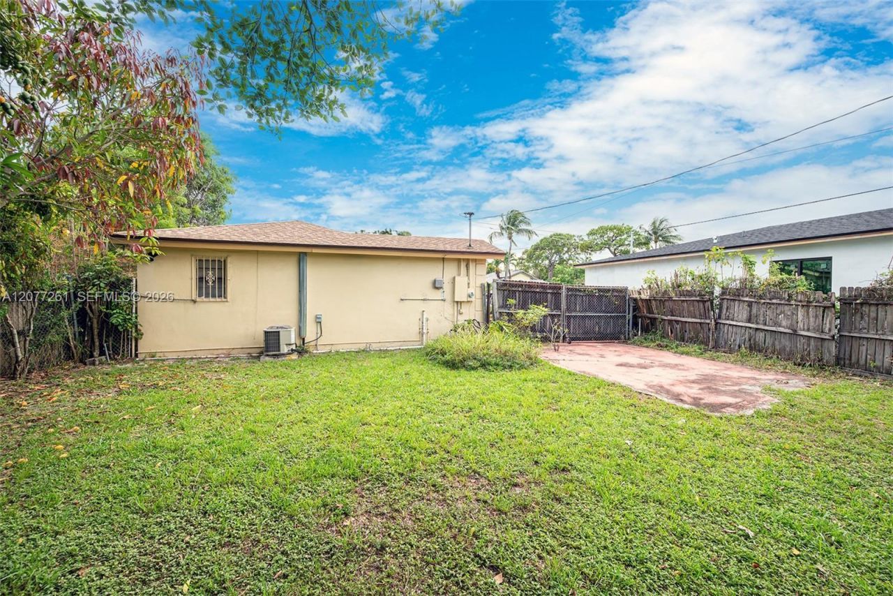 2420 NW 22nd Rd , Fort Lauderdale, FL 33311 Photo