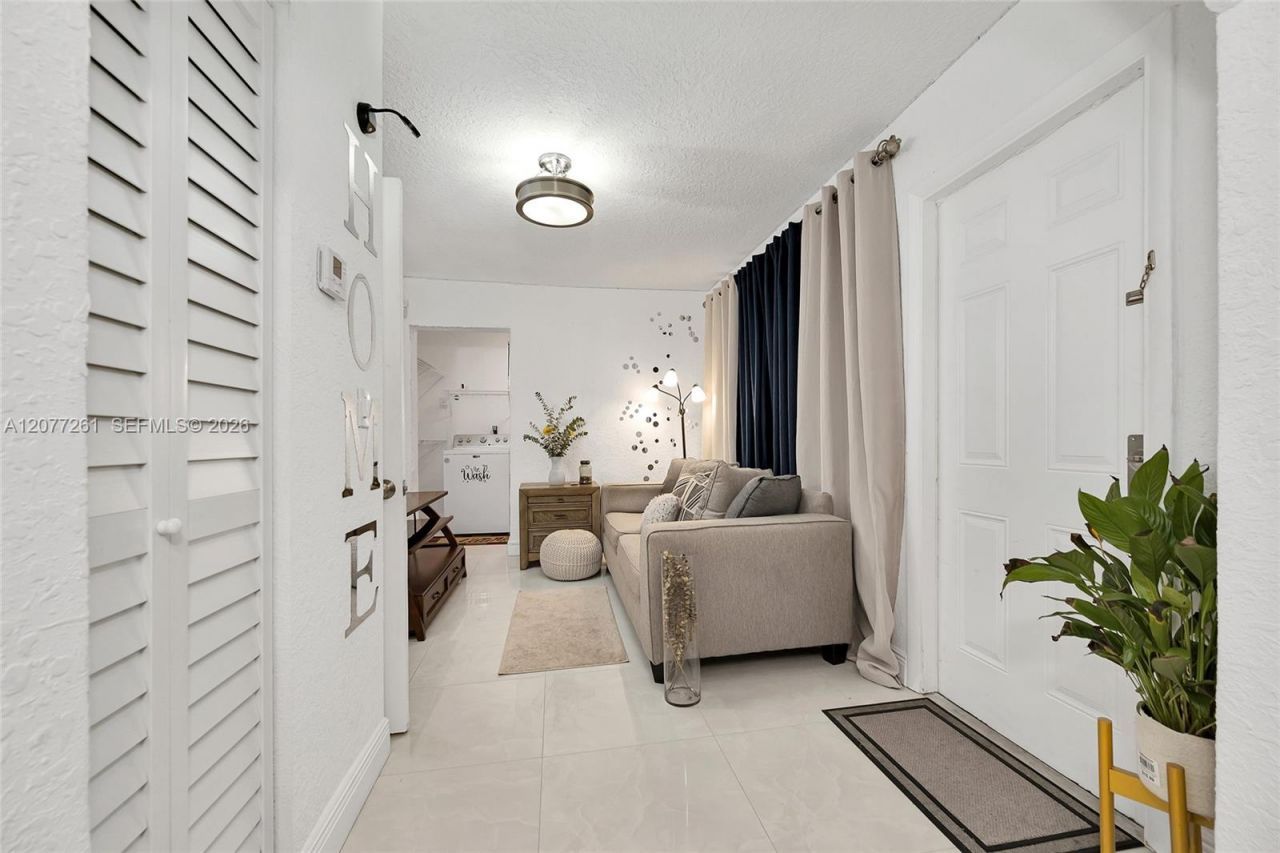 2420 NW 22nd Rd , Fort Lauderdale, FL 33311 Photo
