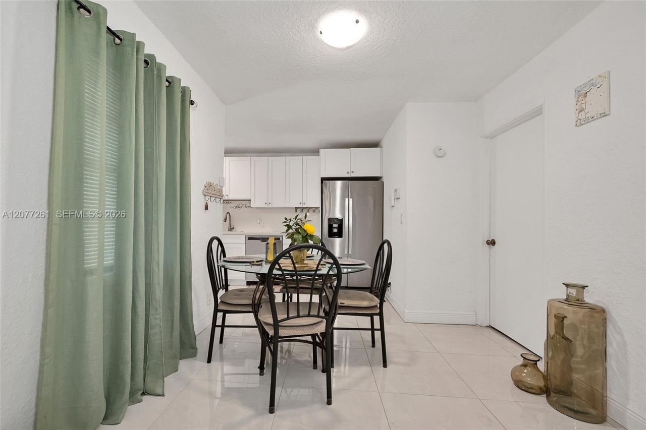 2420 NW 22nd Rd , Fort Lauderdale, FL 33311 Photo