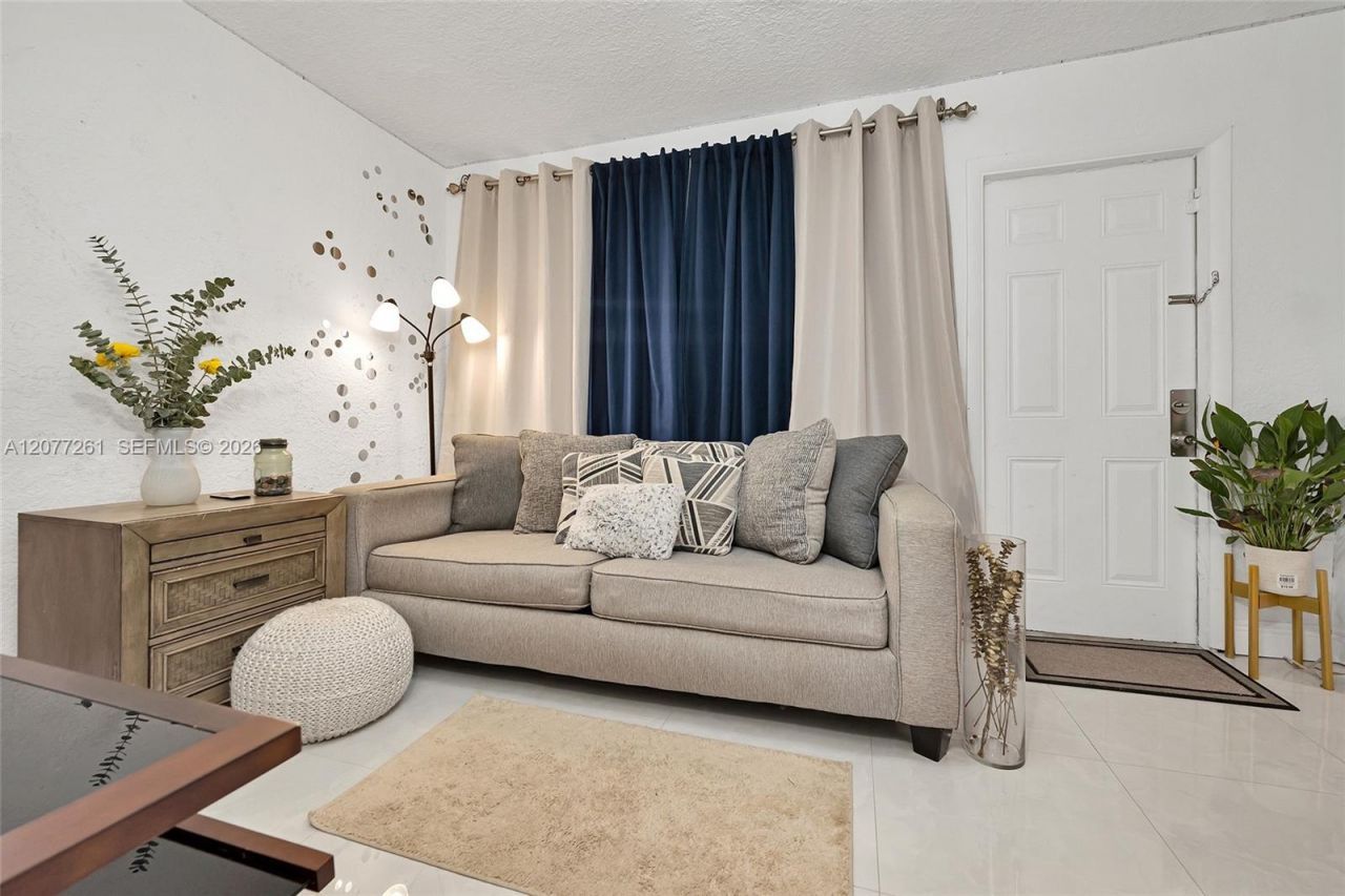 2420 NW 22nd Rd , Fort Lauderdale, FL 33311 Photo