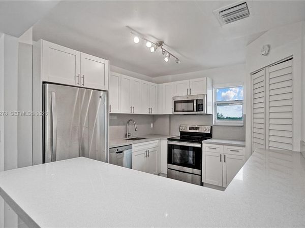 9273 Collins Ave , Unit 309, Surfside, FL 33154