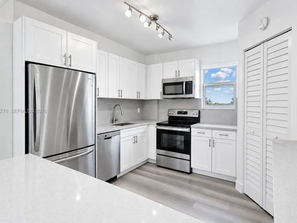 9273 Collins Ave, Unit 309, Surfside, FL 33154