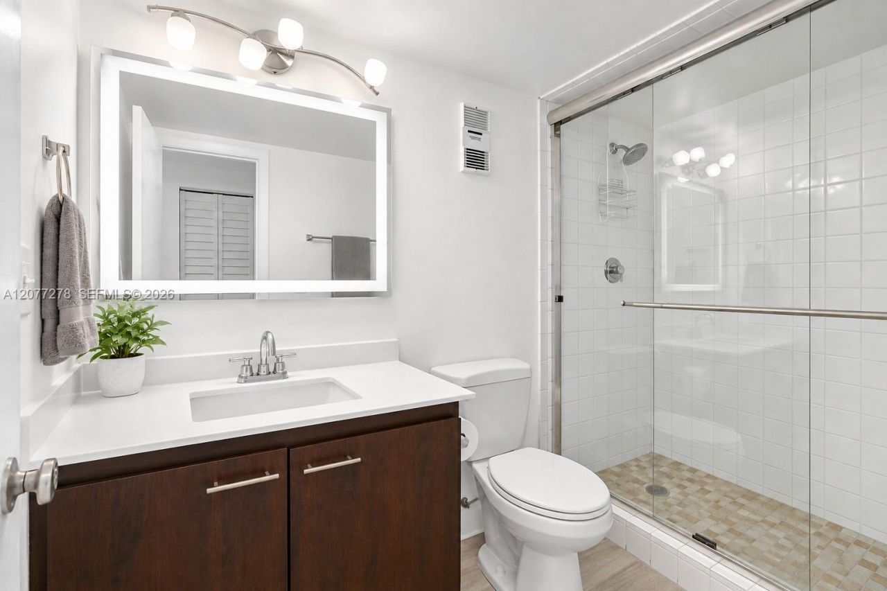 9273 Collins Ave, Unit 309, Surfside, FL 33154 Photo