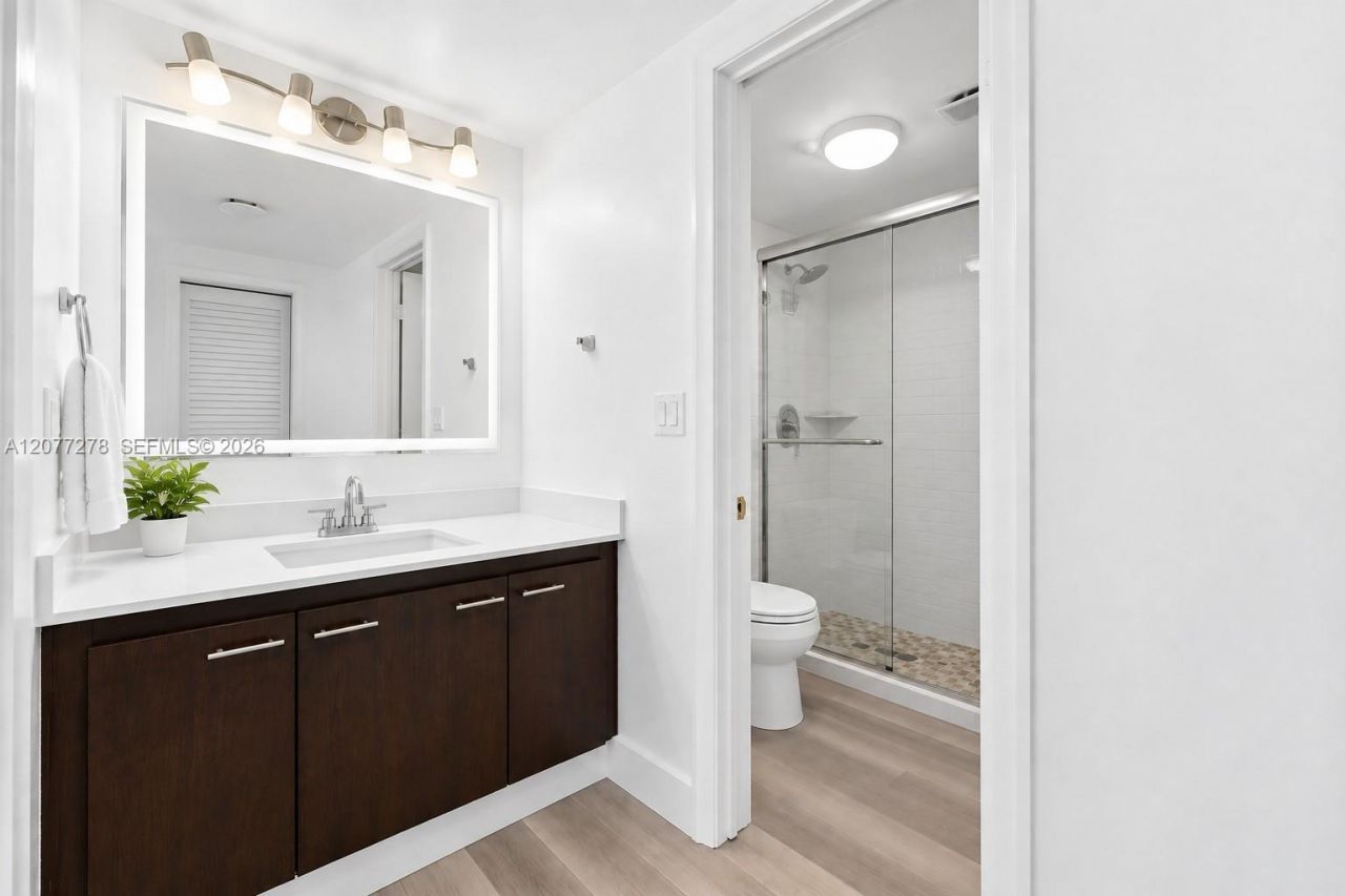 9273 Collins Ave, Unit 309, Surfside, FL 33154 Photo