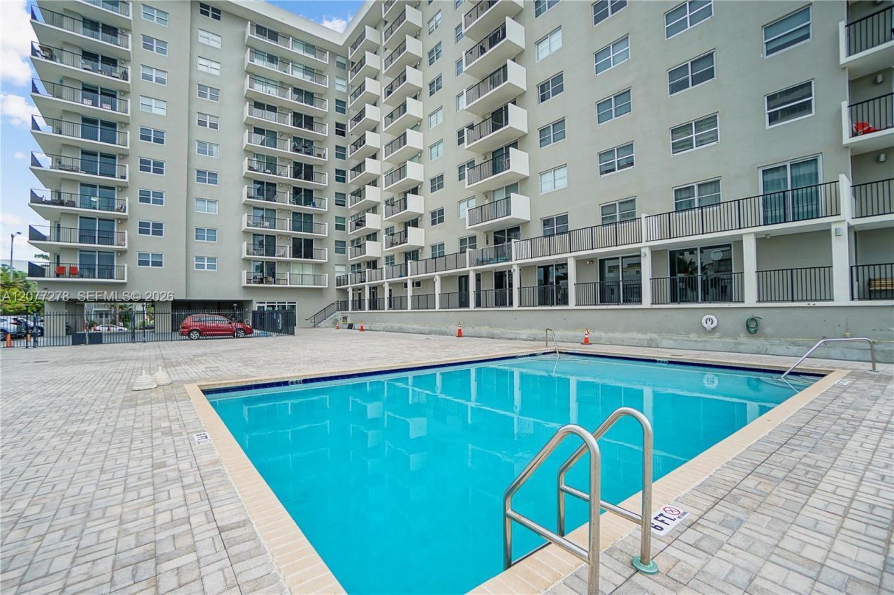 9273 Collins Ave , Unit 309, Surfside, FL 33154 Photo