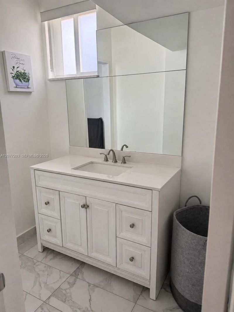 9171 Fontainebleau Blvd, Unit 5, Miami, FL 33172 Photo