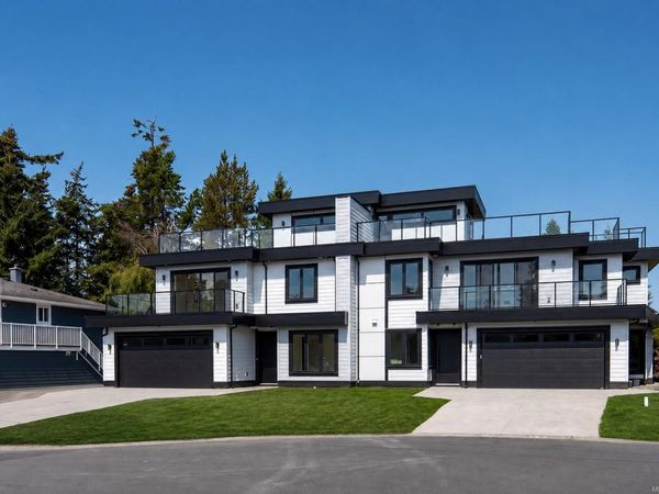 2292 Gail Pl , Sidney, BC V8L 2S2