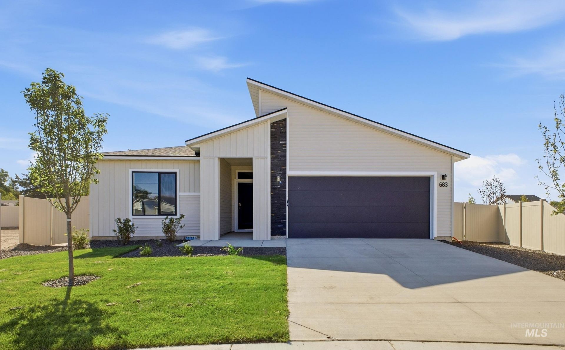 683 W Novak Dr, Emmett, ID 83617 Main Photo