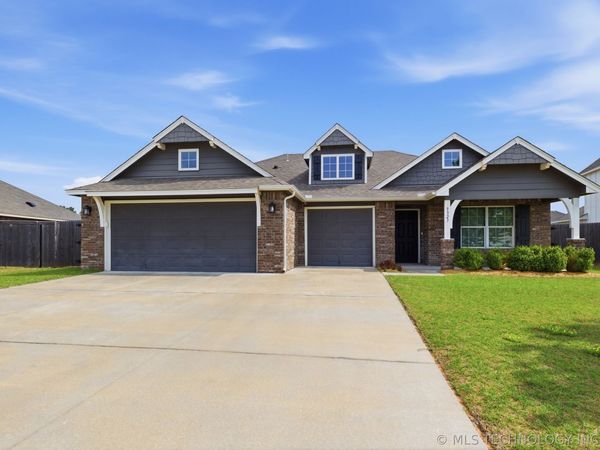 9323 E 132nd Place S, Bixby, OK 74008