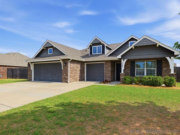 9323 E 132nd Place S, Bixby, OK 74008