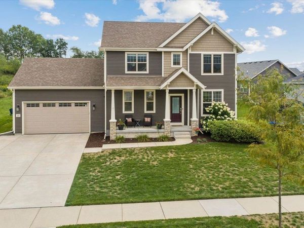 5477 N Peninsula Way, McFarland, WI 53558