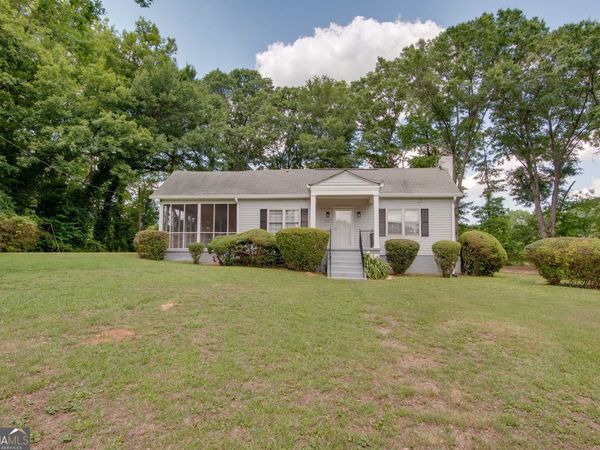 2111 M L King Jr Drive NW, Atlanta, GA 30310