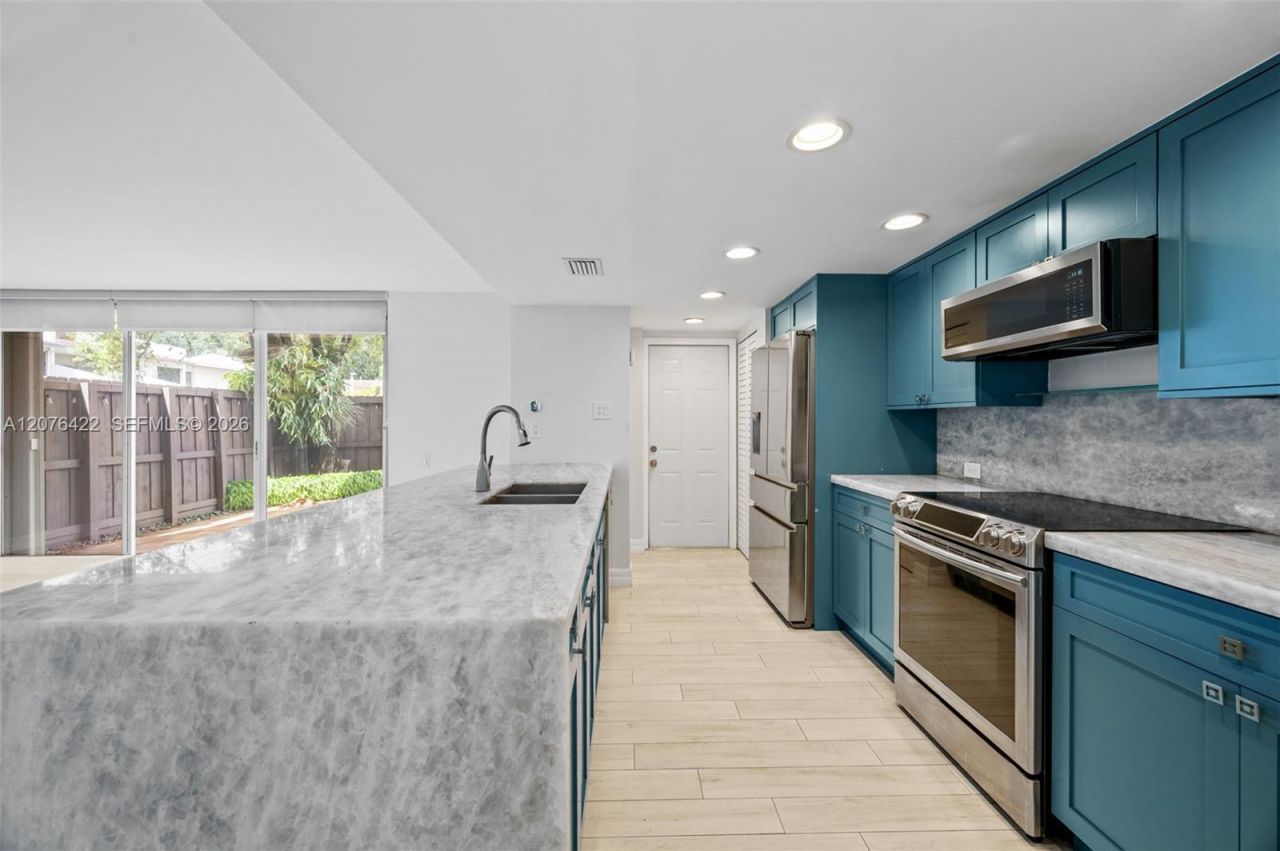 7140 SW 111th Ct , Unit -, Miami, FL 33173 Photo