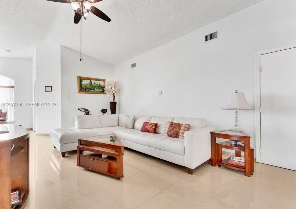 8021 SW 158th Pl, Miami, FL 33193 Photo