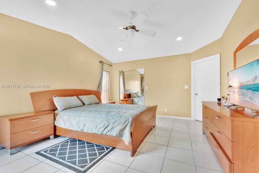 8021 SW 158th Pl, Miami, FL 33193 Photo