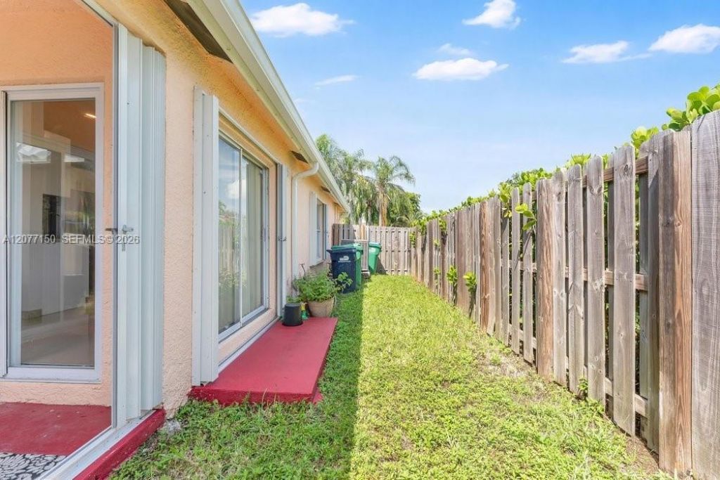 8021 SW 158th Pl, Miami, FL 33193 Photo