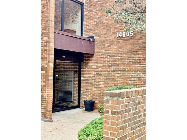 14505 central Avenue, Unit PH2, Oak Forest, IL 60452