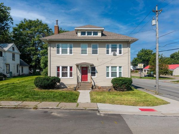 1818 Esplanade Avenue , Davenport, IA 52803