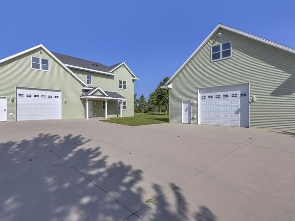 W4231 LAUREL LANE, Fond Du Lac, WI 54937