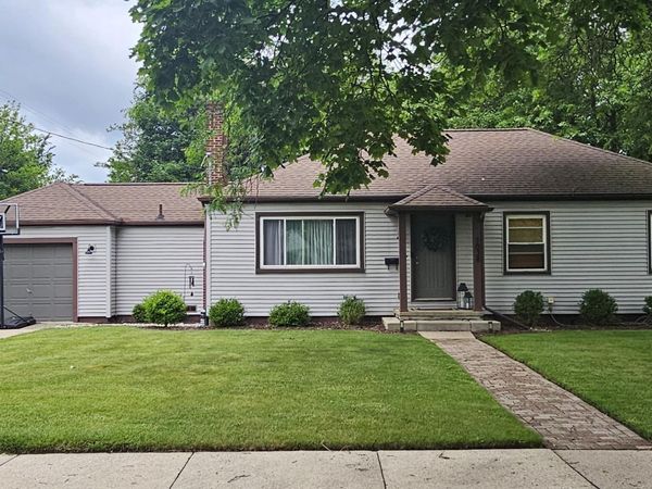 1038 S Wisner Street, Jackson, MI 49203