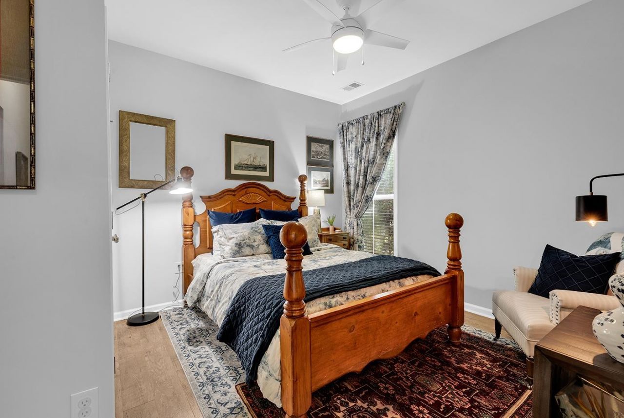 301 Splendor Circle  Photo 36